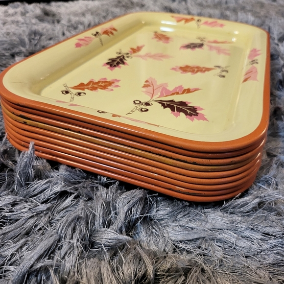9pc Vtg Metal Oak Leaf & Acorn Personal Trays - Picture 3 of 5